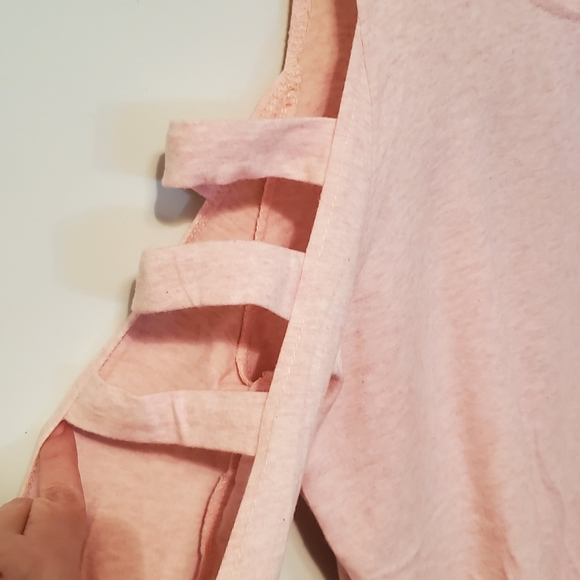 Long cut out sleeve t-shirt - Picture 2 of 4